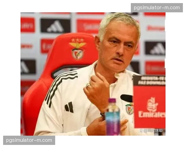 波尔图点球判罚引争议,本菲卡方面质疑裁判尺度一致性